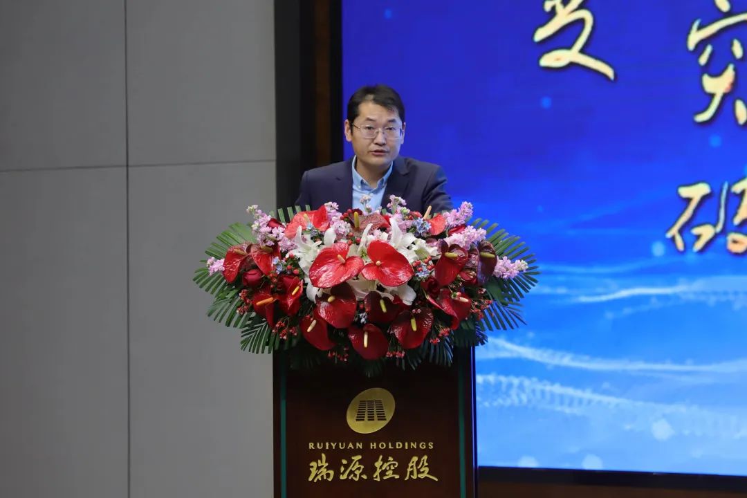 融合聚變，創(chuàng)新突破丨智慧產(chǎn)業(yè)集團(tuán)2022年度總結(jié)暨表彰大會順利召開