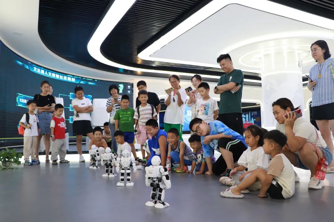 知無(wú)央，愛(ài)無(wú)疆丨科普研學(xué)，走進(jìn)文達(dá)通股份數(shù)字城市展館