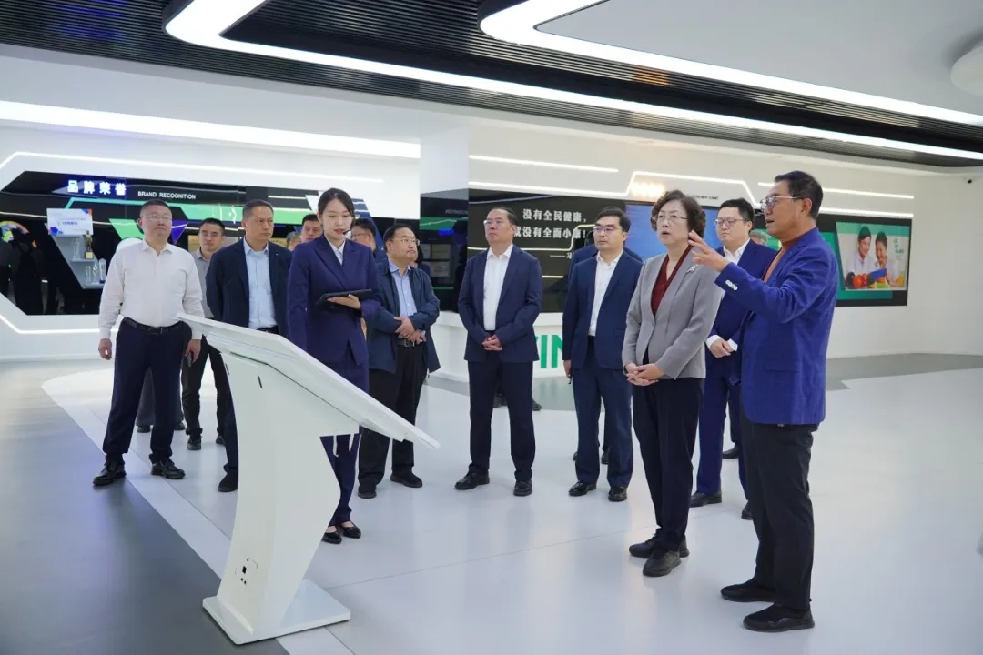 青島市委副書記、市委統(tǒng)戰(zhàn)部部長張惠一行蒞臨文達(dá)通股份調(diào)研指導(dǎo)